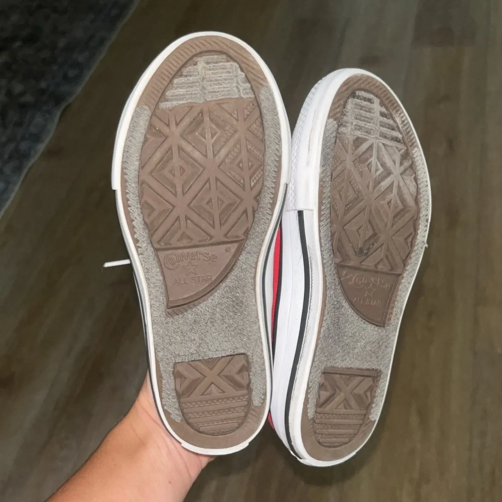 Red Converse 11c